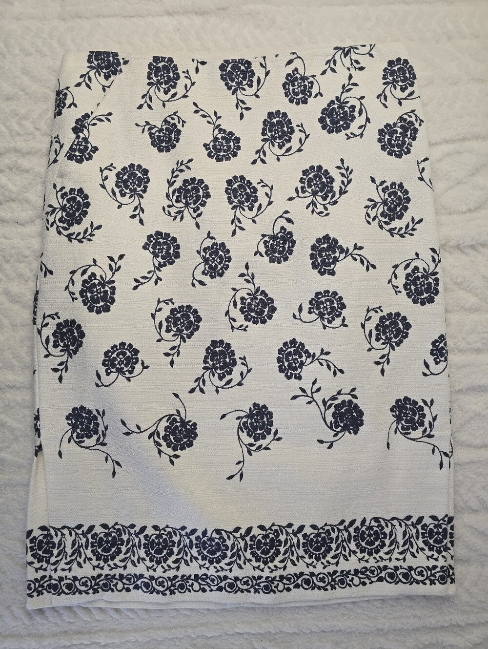 LOFT Pencil Skirt White Blue Floral Textured Cotton Stretch Office Classic 6